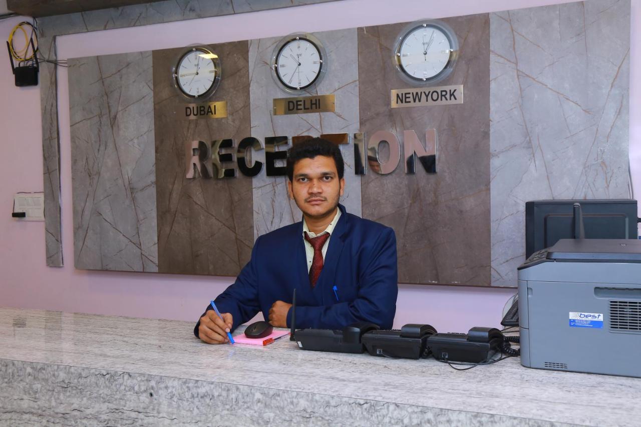 Hotel Sky Park Shamshabad Zewnętrze zdjęcie