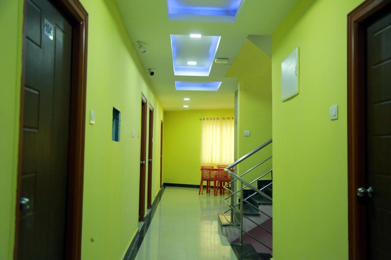 Hotel Sky Park Shamshabad Zewnętrze zdjęcie