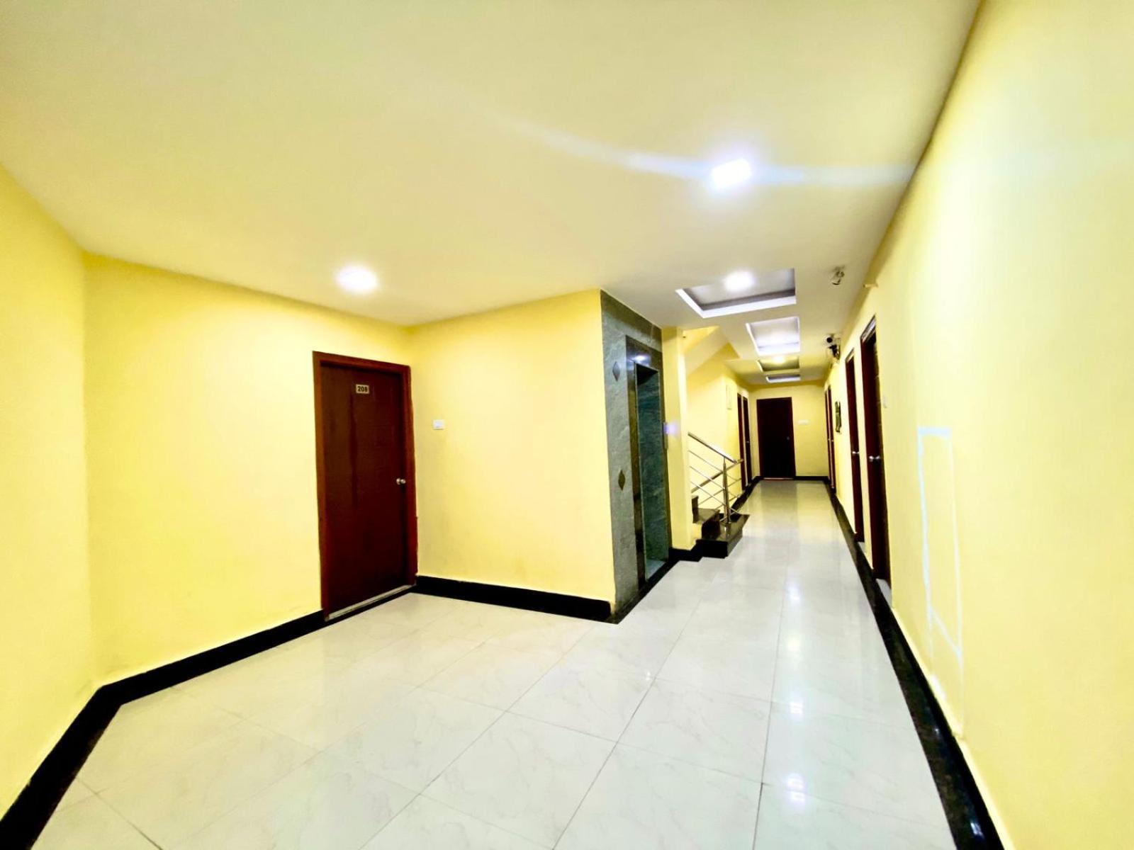Hotel Sky Park Shamshabad Zewnętrze zdjęcie